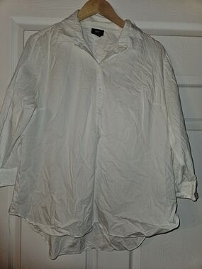 Mossimo Relaxed White Button-Front Shirt